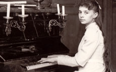 Elisabeth au piano