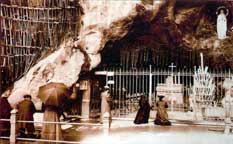 La grotte de Lourdes