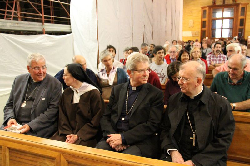 Des archevÃªques amis en compagnie de sÅ“ur Claire-Marie (prieure du carmel de Dijon â€“ Flavignerot) : monseigneurs Garnier (Cambrai), Ulrich (Lille) et Minnerath (Dijon)