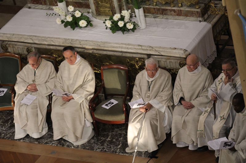 Chant de communion : Â« Etre demeure de la TrinitÃ©, câ€™est Ãªtre livrÃ© comme le Christ sâ€™est livrÃ© Â»