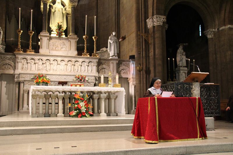 Sous le regard de ThÃ©rÃ¨se dâ€™Avila, sÅ“ur Marie-Michelle nous montre combien Elisabeth ressemble Ã  sa mÃ¨re spirituelle