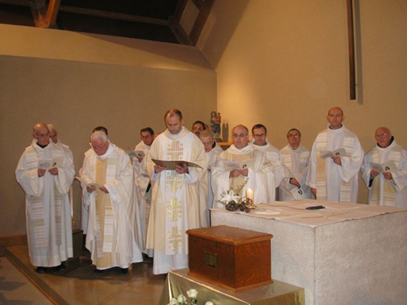 Le vicaire gÃ©nÃ©ral du diocÃ¨se, le PÃ¨re FranÃ§ois Touvet, prÃ©side lâ€™Eucharistie