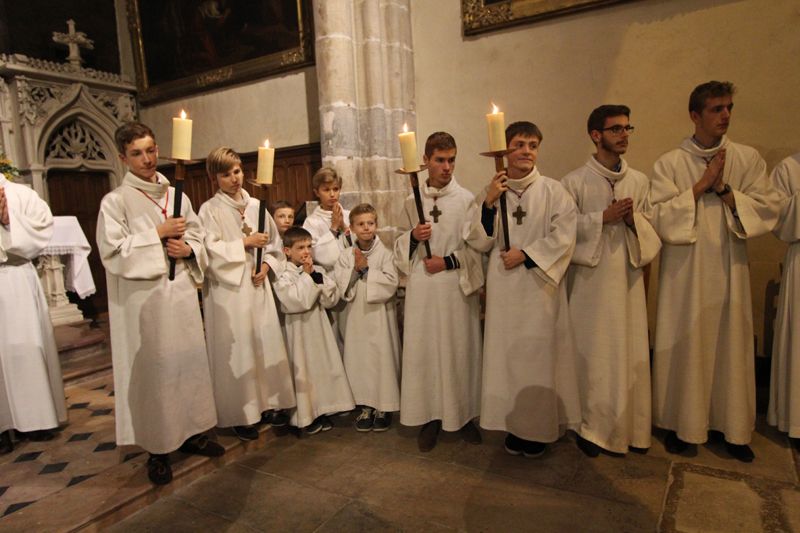 Et reprise du chant : Â« Mon Dieu, mon Dieu, TrinitÃ© que jâ€™adore, mon ciel et ma joie, mes Trois, mon Toutâ€¦ Â»