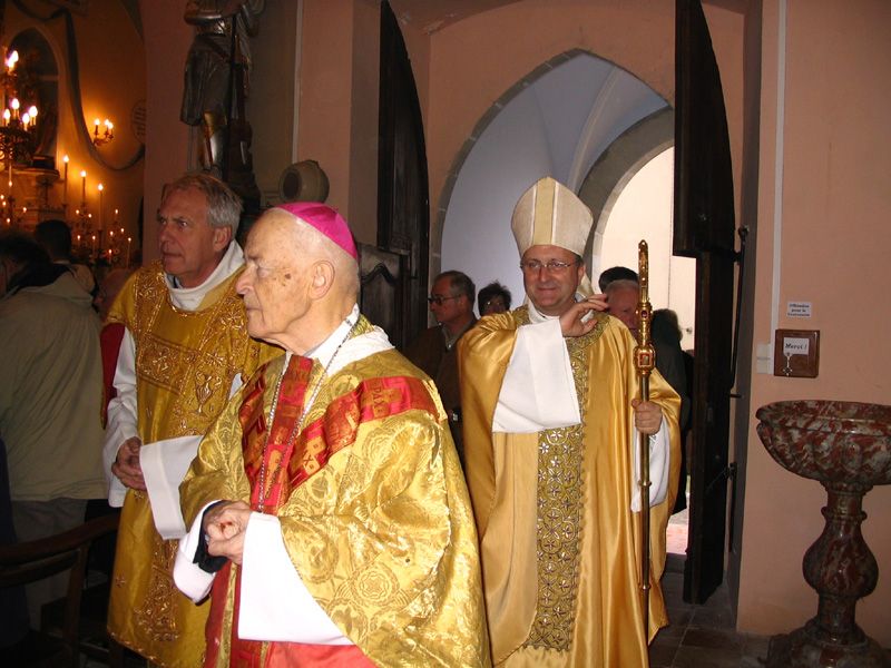 Messe de clÃ´ture du 12 novembre prÃ©sidÃ©e par monseigneur Planet et monseigneur Gaidon